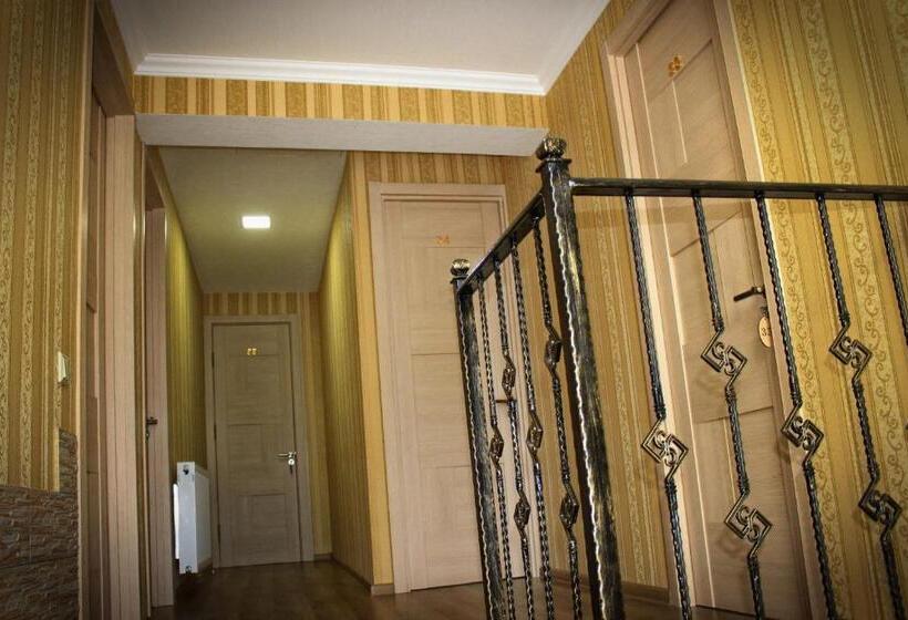 هتل Sunshine Kazbegi