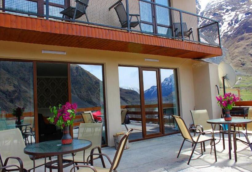 هتل Sunshine Kazbegi