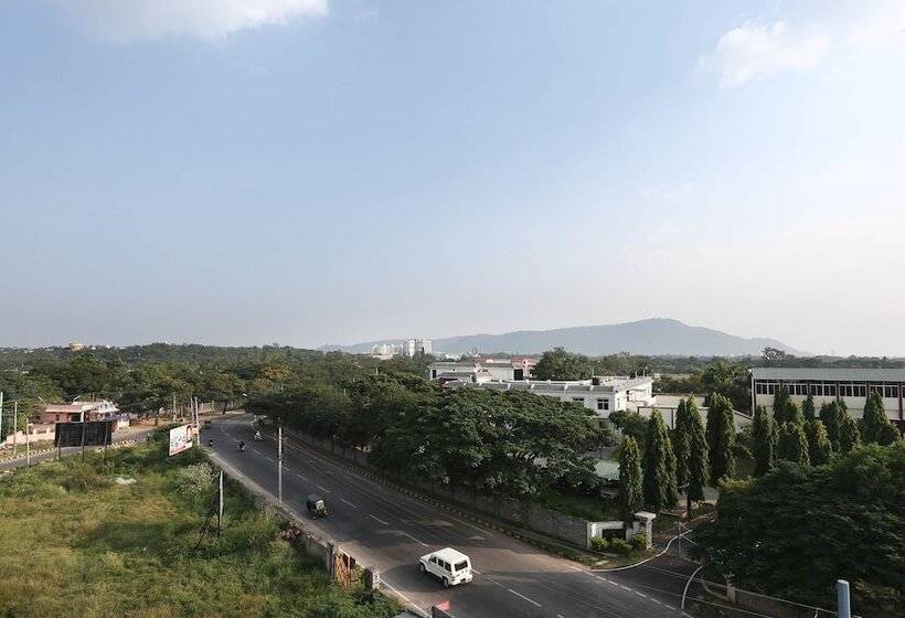 Hotelli Treebo Premium Akshaya Mahal Inn