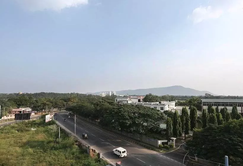 ホテル Treebo Premium Akshaya Mahal Inn