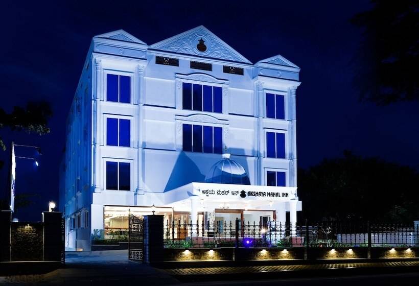 Hotelli Treebo Premium Akshaya Mahal Inn