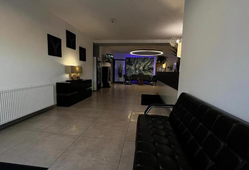 فندق Vitalounge Sports & Spa