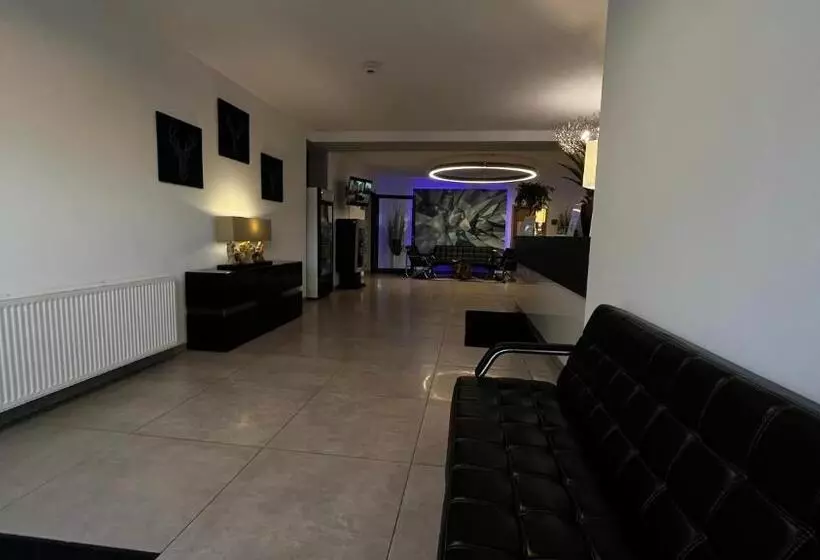 هتل Vitalounge Sports & Spa