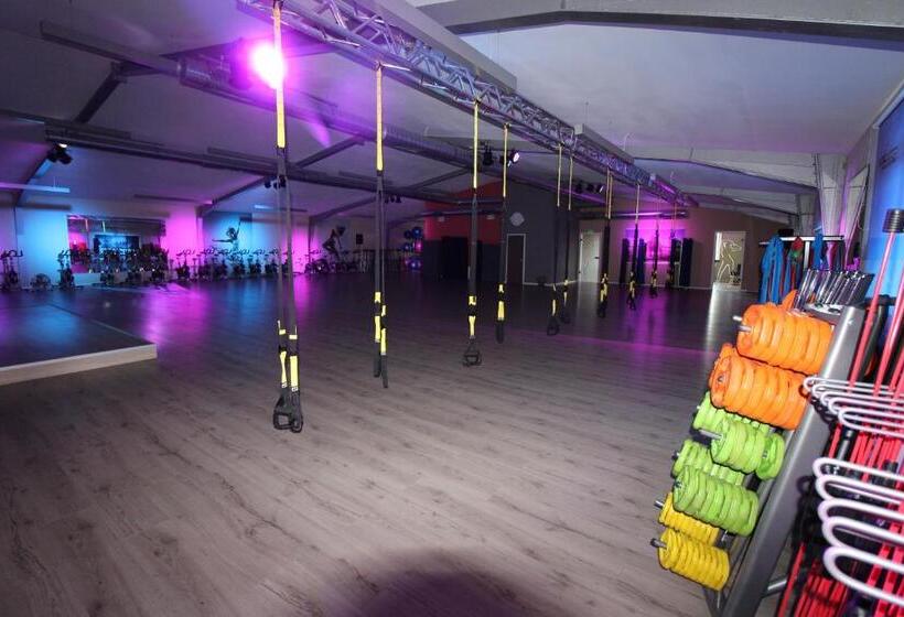 فندق Vitalounge Sports & Spa