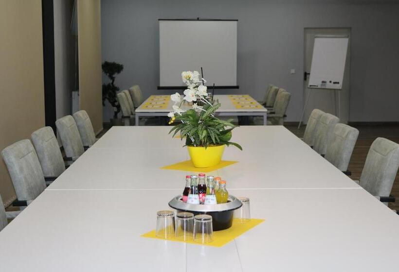 فندق Vitalounge Sports & Spa