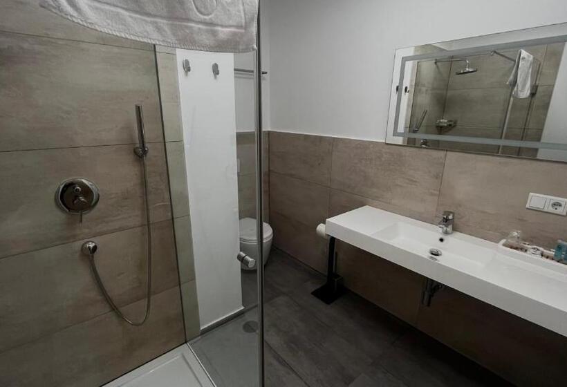 فندق Vitalounge Sports & Spa