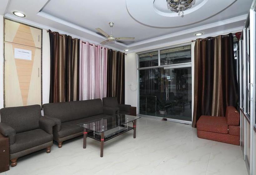 Oyo 10347 Hotel Deepak