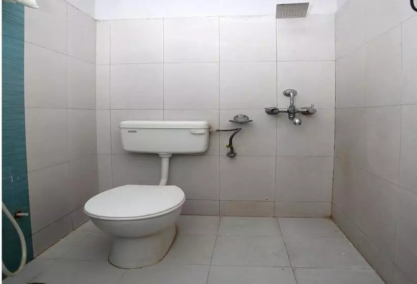 Oyo 10347 Hotel Deepak