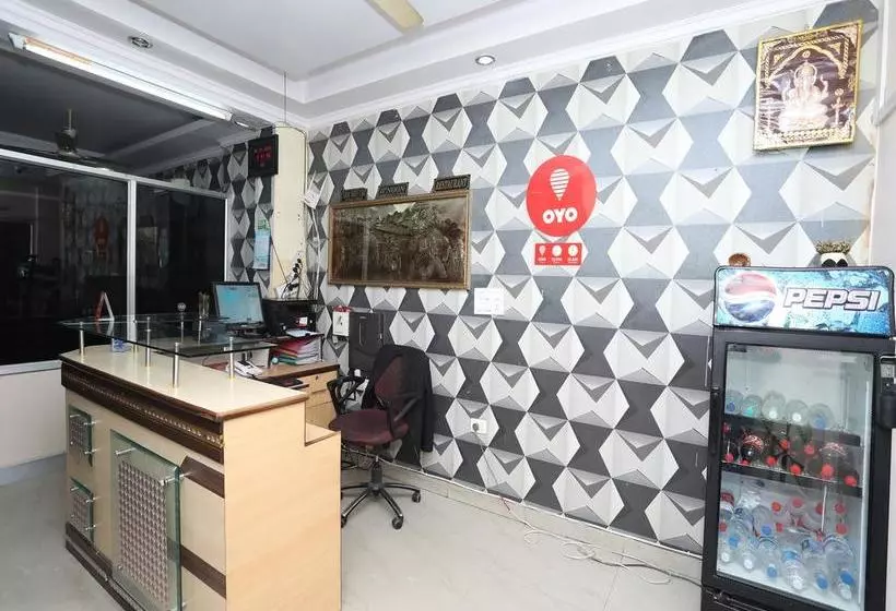 Oyo 10347 Hotel Deepak