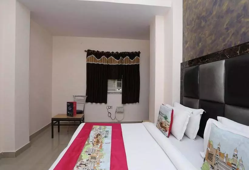 Oyo 10347 Hotel Deepak
