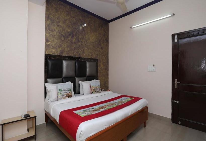 Oyo 10347 Hotel Deepak