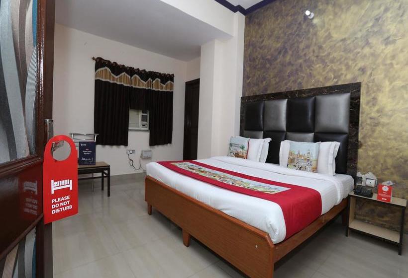 Oyo 10347 Hotel Deepak
