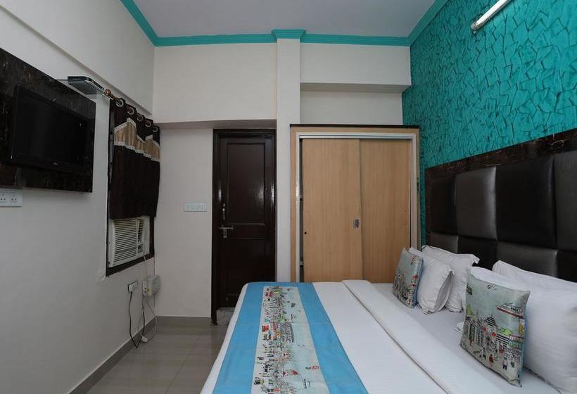 Oyo 10347 Hotel Deepak