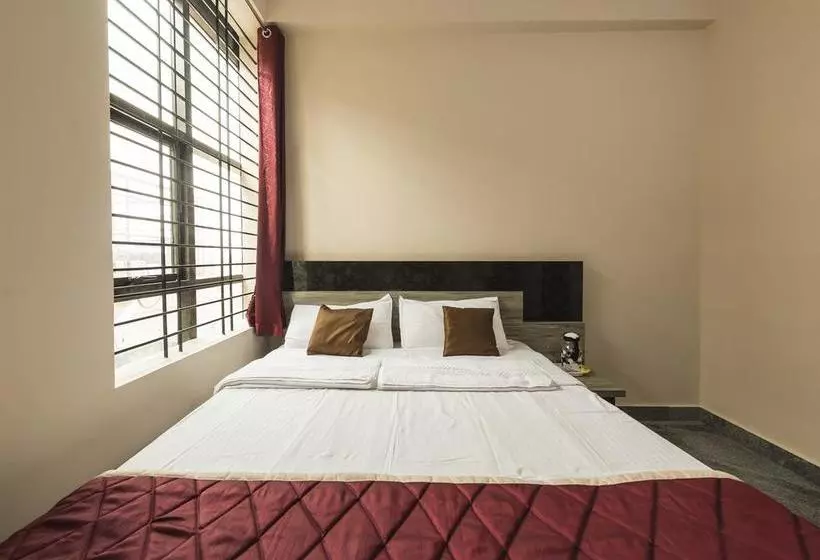 Oyo 9544 Hotel Crown Residency