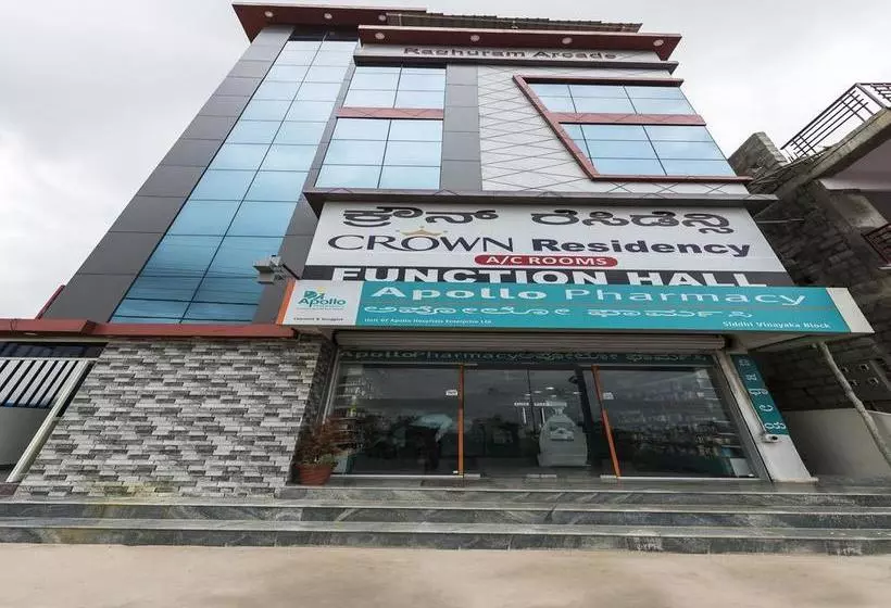Oyo 9544 Hotel Crown Residency