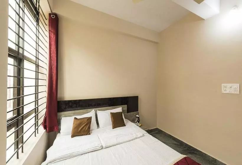 Oyo 9544 Hotel Crown Residency