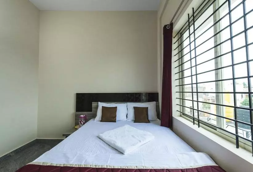 Oyo 9544 Hotel Crown Residency