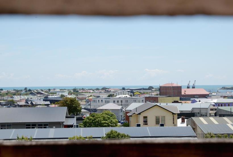 South Of The Barber Hostel