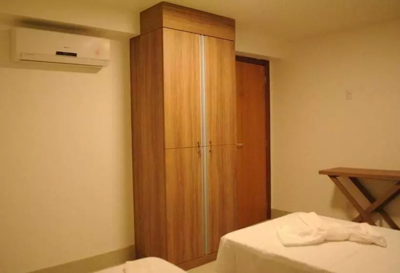 Retkeilymaja Serra Linda