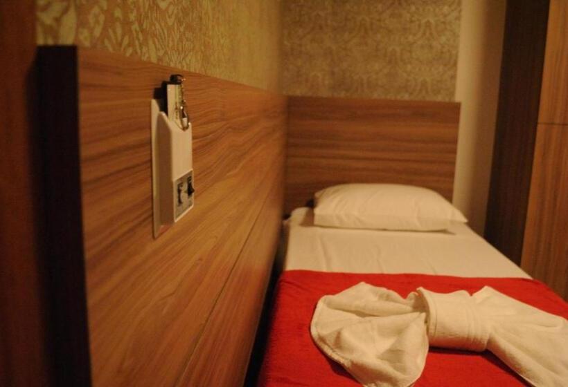 هاستل Serra Linda