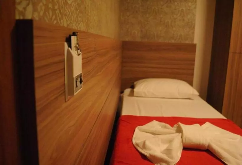 Retkeilymaja Serra Linda