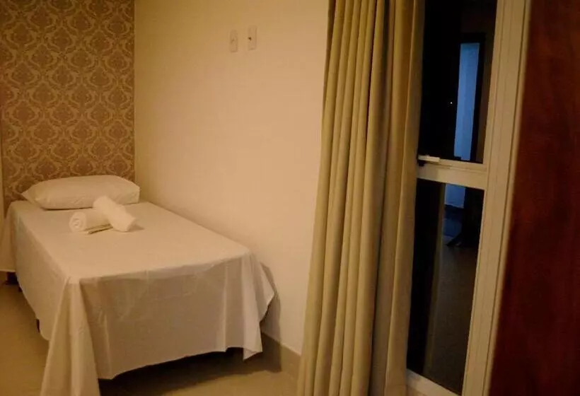 Retkeilymaja Serra Linda