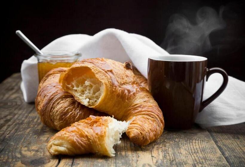 ベッドアンドブレックファースト Attic Monkeys Lodge