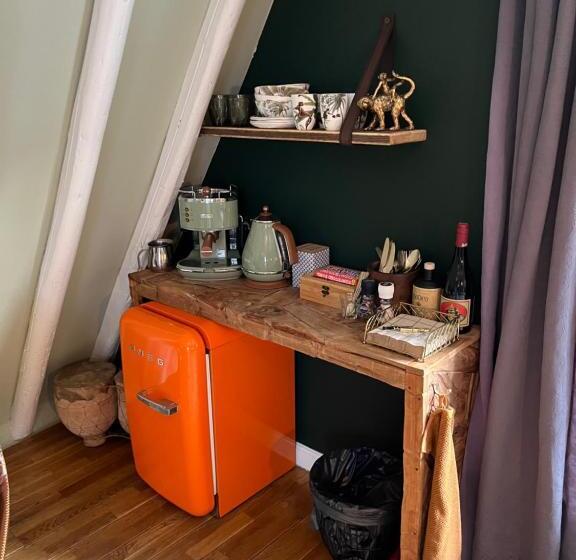 ベッドアンドブレックファースト Attic Monkeys Lodge