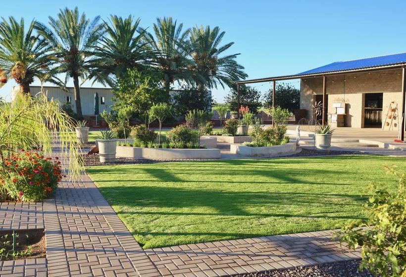 Bed and Breakfast Bastion Farmyard