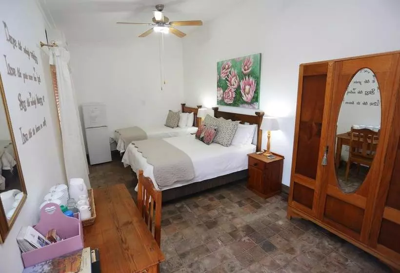 تختخواب و صبحانه Bastion Farmyard