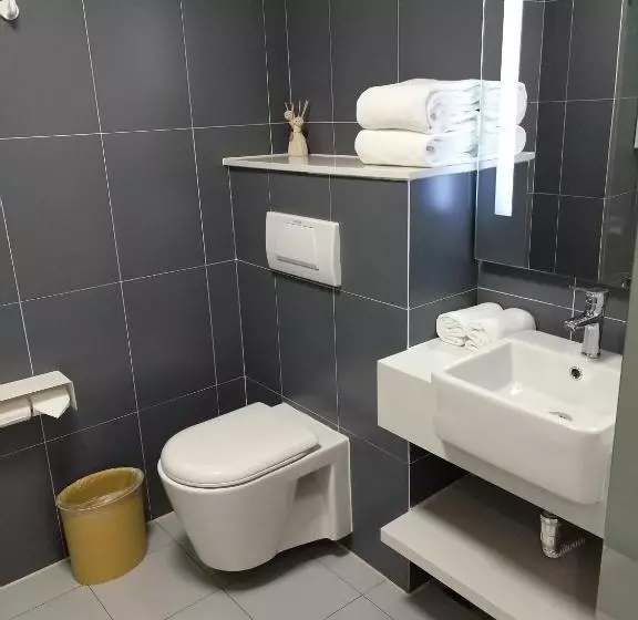 Hanting Hotel Tianjin Airport Yansha