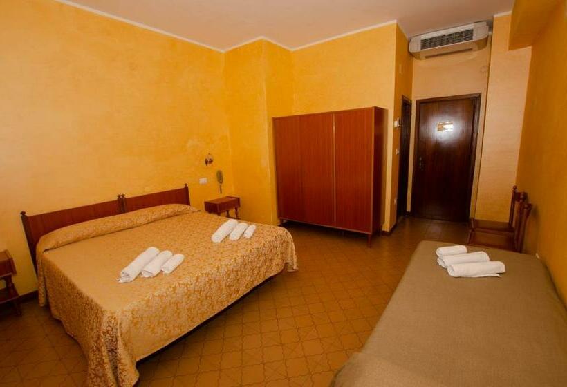 בית מלון כפרי Holiday