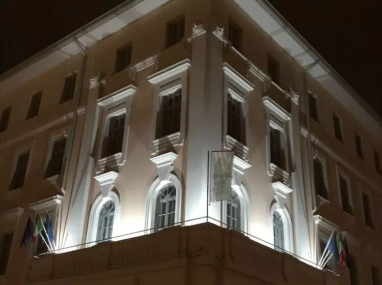 Hotelli Nuovo Albergo Operai