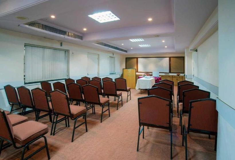 فندق Ymca International House