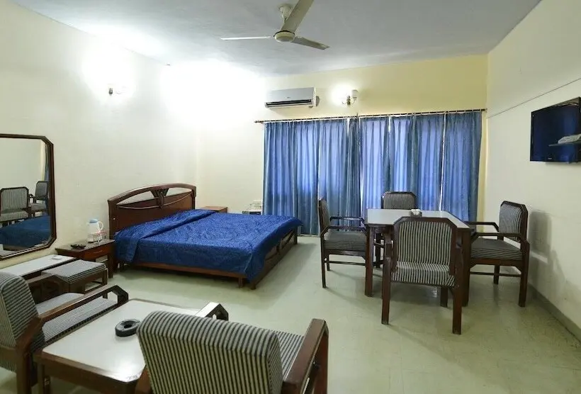 ホテル Shikra Tourist Resort