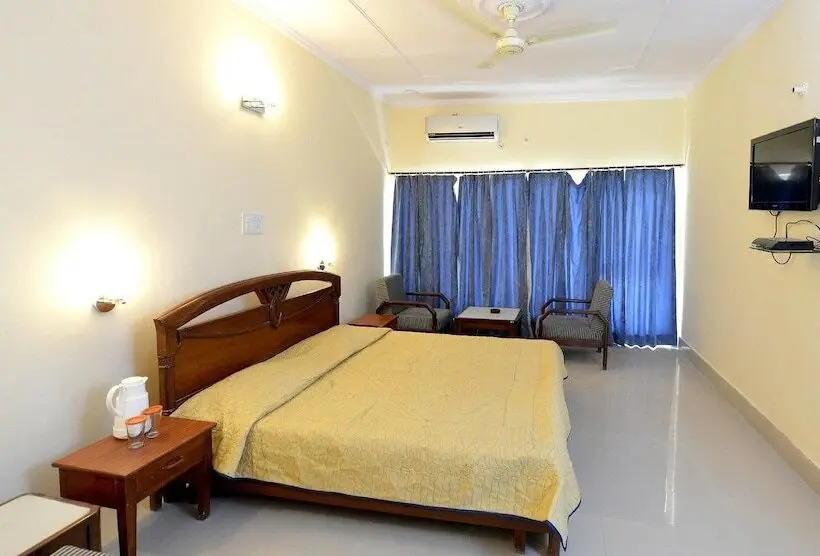 ホテル Shikra Tourist Resort