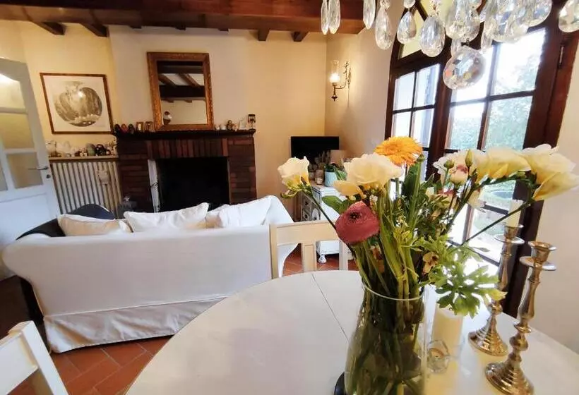 Aamiaismajoitus (B&B) Casa Nives