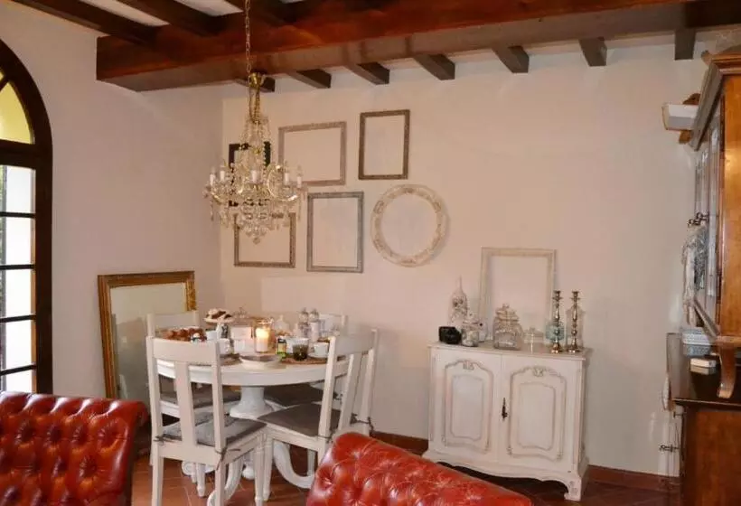 Aamiaismajoitus (B&B) Casa Nives