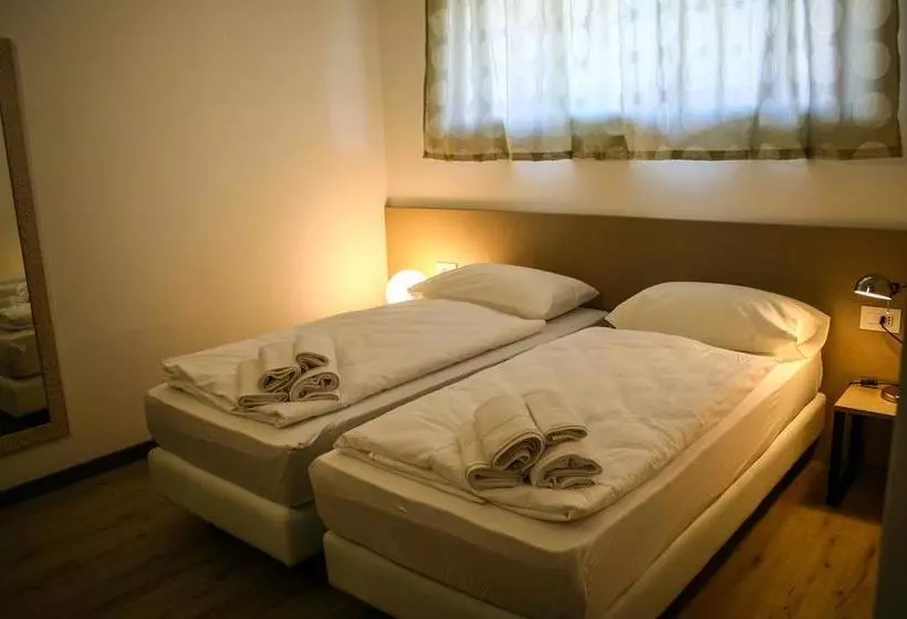Aamiaismajoitus (B&B) Gardabreak Rooms&breakfast Holiday Apartments