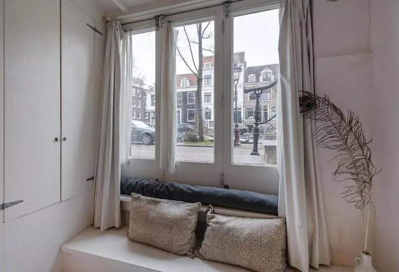 Aamiaismajoitus (B&B) The White Wilde Studio