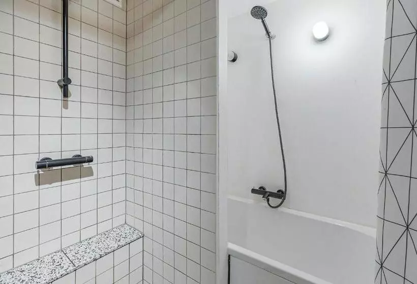 Aamiaismajoitus (B&B) The White Wilde Studio