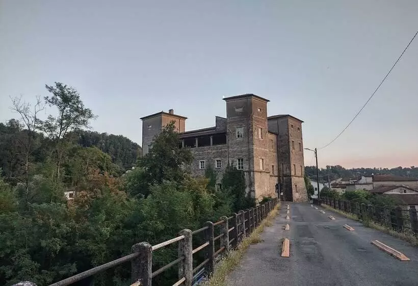 Hotelli Castello Di Pontebosio Luxury Resort