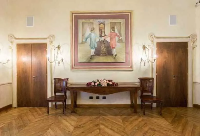 Hotelli Castello Di Pontebosio Luxury Resort