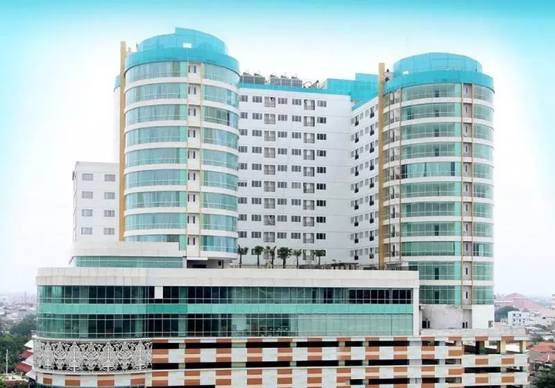 Harris Hotel Sentraland