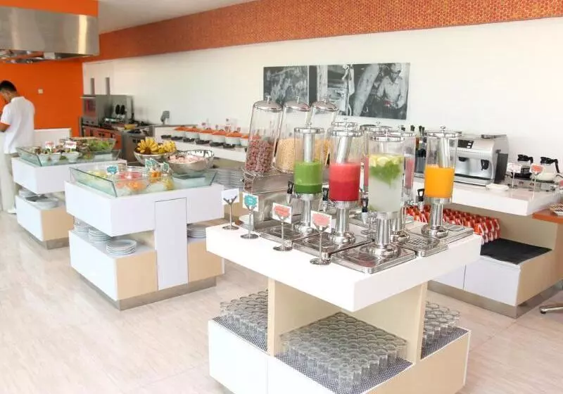 Harris Hotel Sentraland