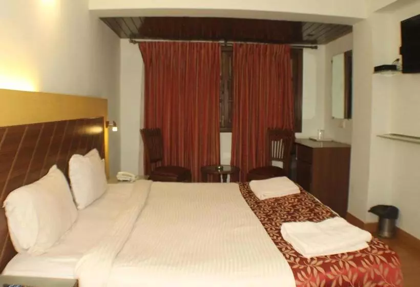 Oyo 7454 Hotel Ronaldo S