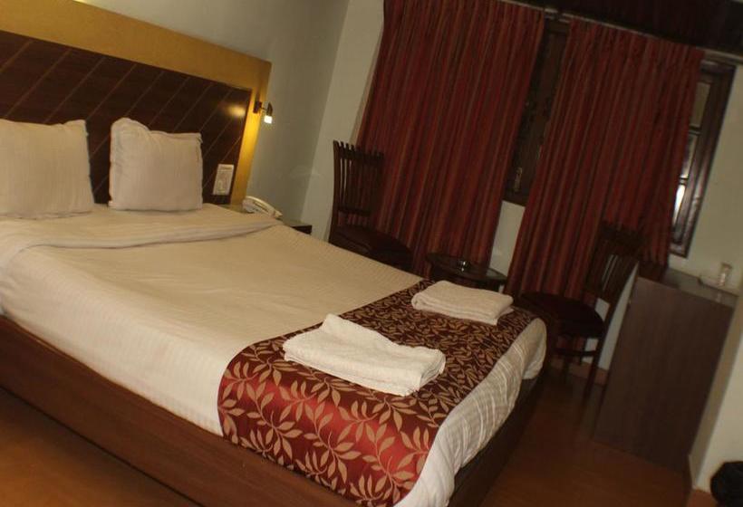 Oyo 7454 Hotel Ronaldo S