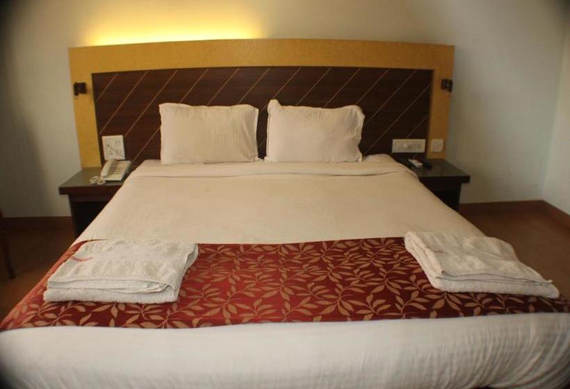 Oyo 7454 Hotel Ronaldo S