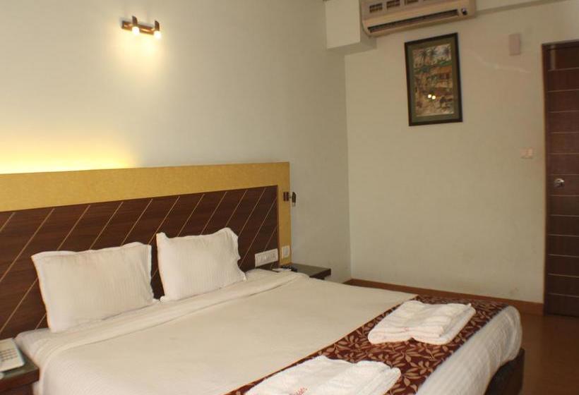 Oyo 7454 Hotel Ronaldo S