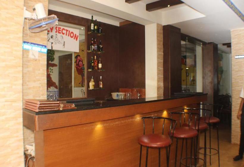 Oyo 7454 Hotel Ronaldo S